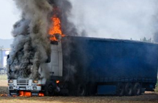 V Nitrianskom kraji zhorel ťahač prevážajúci náklad s umelým hnojivom